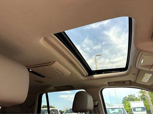 Used 2016 Chevrolet Tahoe LTZ RWD image 12
