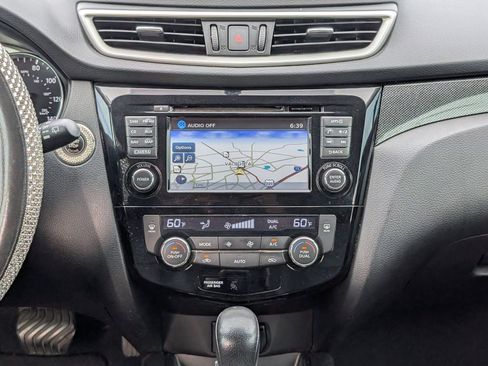 Used 2015 Nissan Rogue SL w/ SL Premium Package FWD image 17