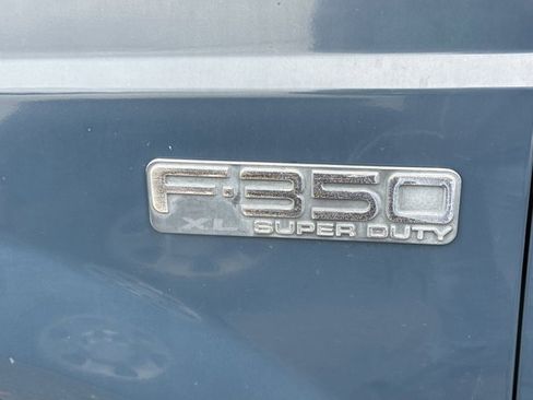 Used 2002 Ford F350 XL image 10