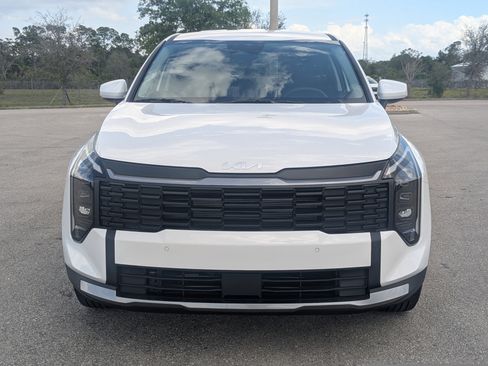 New 2026 Kia Sportage LX FWD image 3