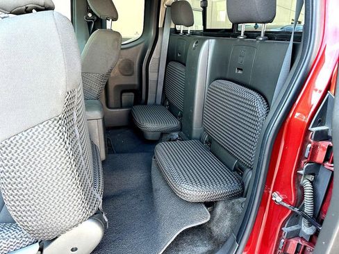 Used 2017 Nissan Frontier SV image 17