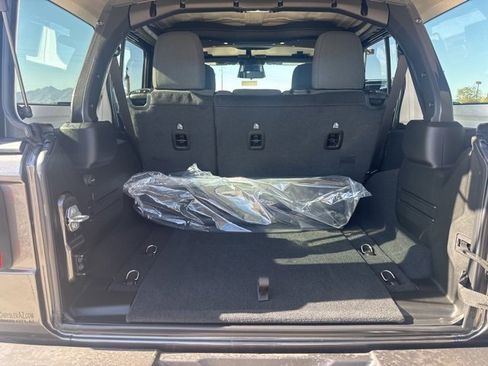 New 2026 Jeep Wrangler Unlimited Rubicon image 5