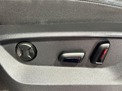 Used 2022 Volkswagen Atlas SE image 26