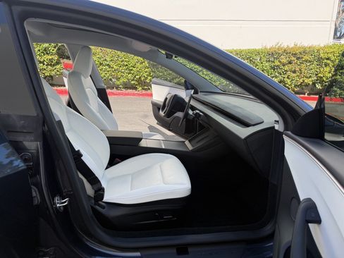 Used 2024 Tesla Model 3 Long Range AWD/4WD image 12