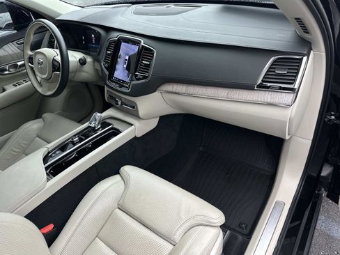 Certified 2023 Volvo XC90 T8 Ultimate image 27