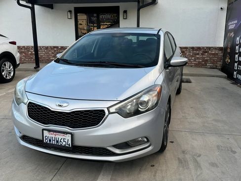 Used 2015 Kia Forte EX w/ UVO Package W/17" Alloys FWD image 16