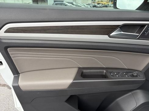 Certified 2023 Volkswagen Atlas SE FWD image 25