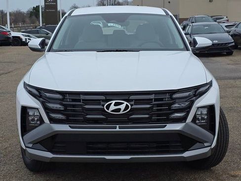 Certified 2025 Hyundai Tucson SE image 19