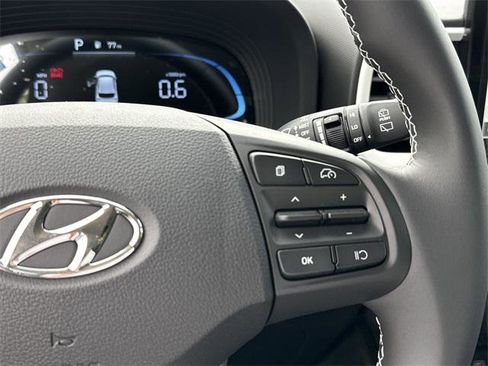 New 2025 Hyundai Venue Limited image 21