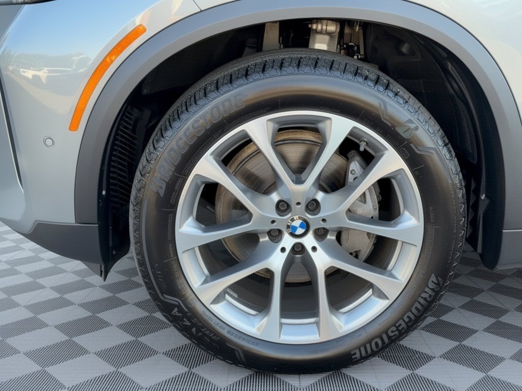 Used 2026 BMW X5 sDrive40i w/ Premium Package RWD image 13