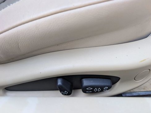 Used 2008 BMW Z4 3.0i RWD image 28