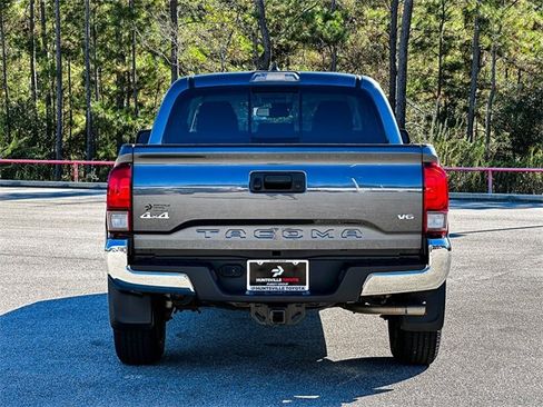 Used 2022 Toyota Tacoma SR5 image 7