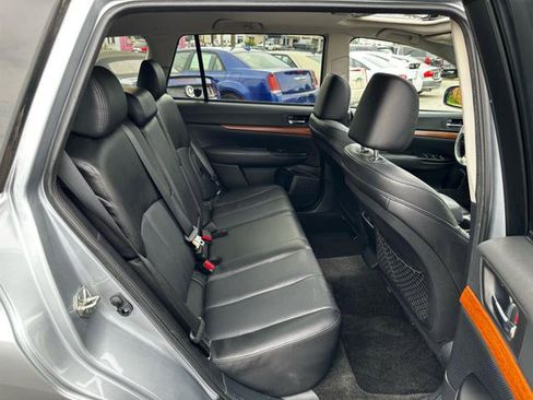Used 2013 Subaru Outback 2.5i Limited w/ Moonroof Pkg image 14