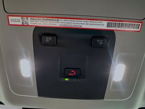 Used 2025 Toyota Camry LE image 21