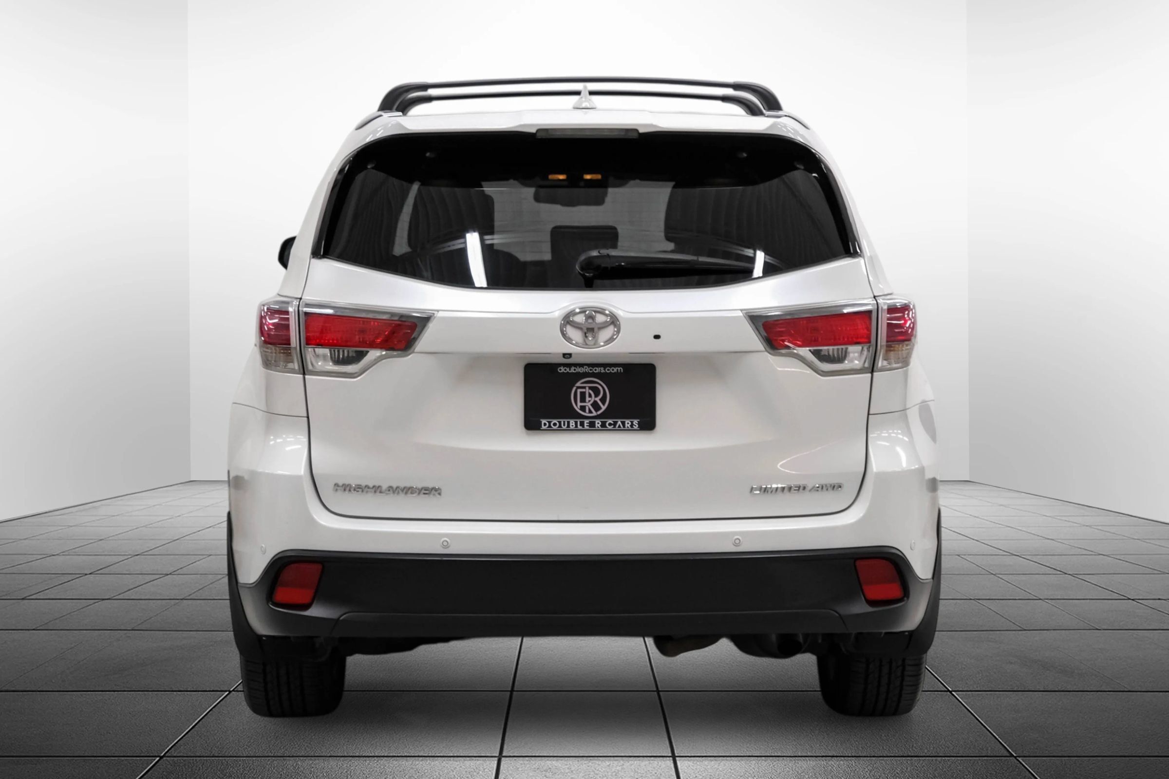 Used 2014 Toyota Highlander Limited Platinum AWD/4WD image 10