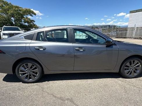 New 2026 Nissan Sentra SL w/ Floor Mat Package FWD image 3