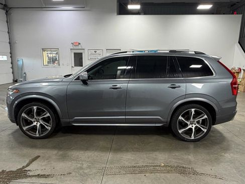 Used 2018 Volvo XC90 T6 Momentum w/ Convenience Package image 2