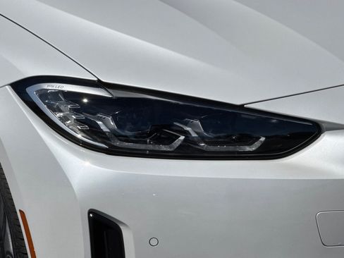 Used 2023 BMW i4 eDrive35 w/ Premium Package RWD image 11