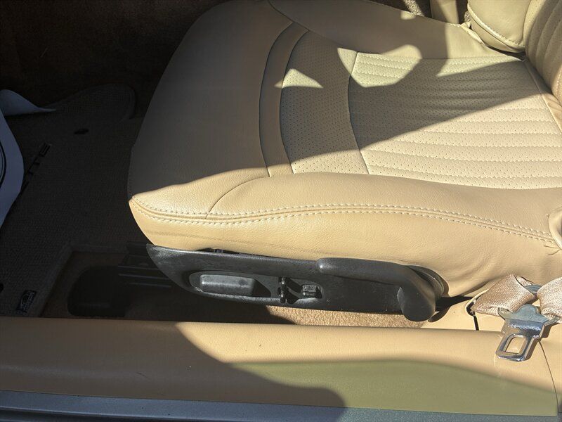 Used 2002 Chevrolet Corvette Convertible w/ Preferred Equipment Group2 RWD image 27