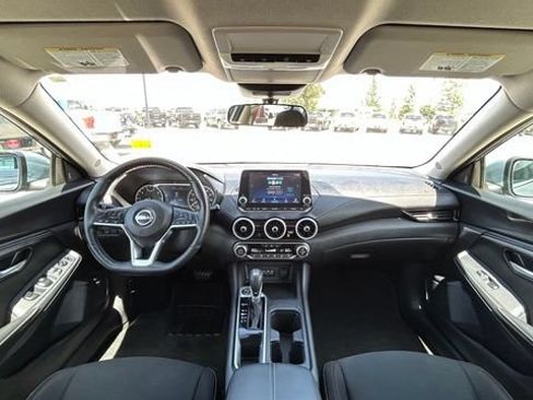 Used 2025 Nissan Sentra SV w/ All-Weather Package FWD image 11