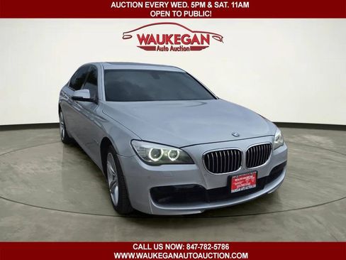 Used 2014 BMW 750Li xDrive AWD/4WD image 3