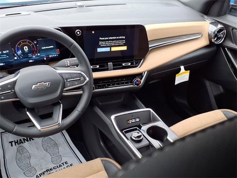 New 2026 Chevrolet Equinox ACTIV w/ Safety and Technology Package image 7