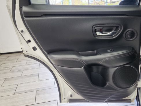 Used 2024 Honda HR-V EX-L image 12