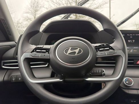 New 2026 Hyundai Elantra SE FWD image 19