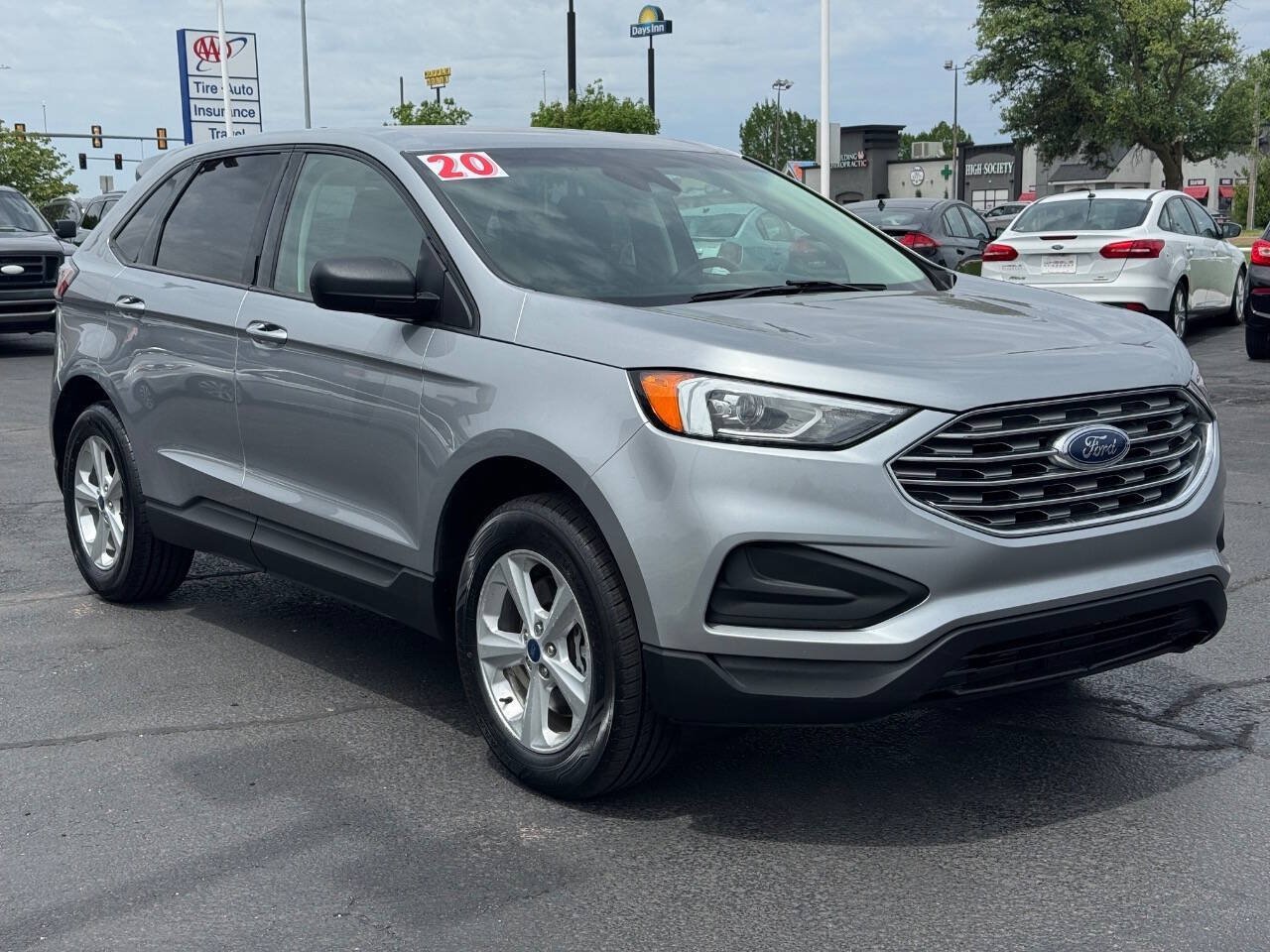 Used 2020 Ford Edge SE AWD/4WD image 3