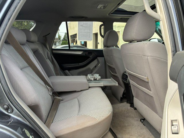 Used 2007 Toyota 4Runner SR5 AWD/4WD image 15