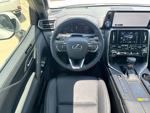 New 2026 Lexus LX 600 4WD w/ Luxury Package image 11
