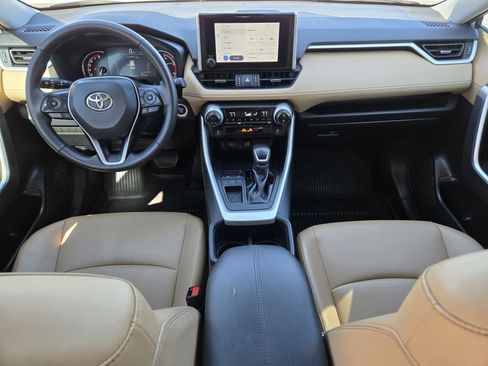 Used 2023 Toyota RAV4 XLE Premium image 17