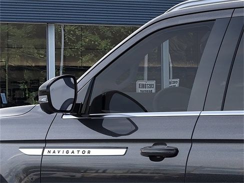 New 2026 Lincoln Navigator L Reserve AWD/4WD image 20