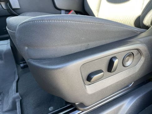 Used 2025 Chevrolet Silverado 2500 LT AWD/4WD image 21