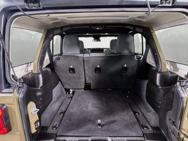 Used 2025 Jeep Wrangler Unlimited Sport AWD/4WD image 28