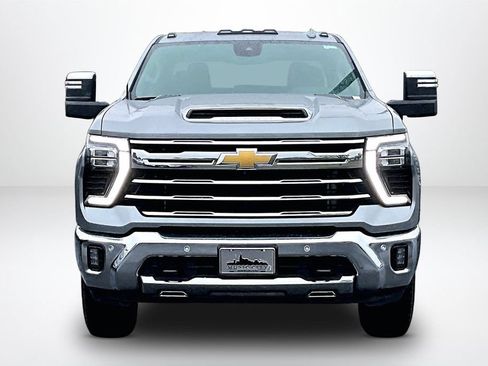 Used 2025 Chevrolet Silverado 2500 LTZ w/ LTZ Plus Package AWD/4WD image 2