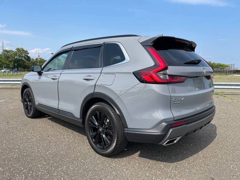 Used 2023 Honda CR-V Sport Touring image 6
