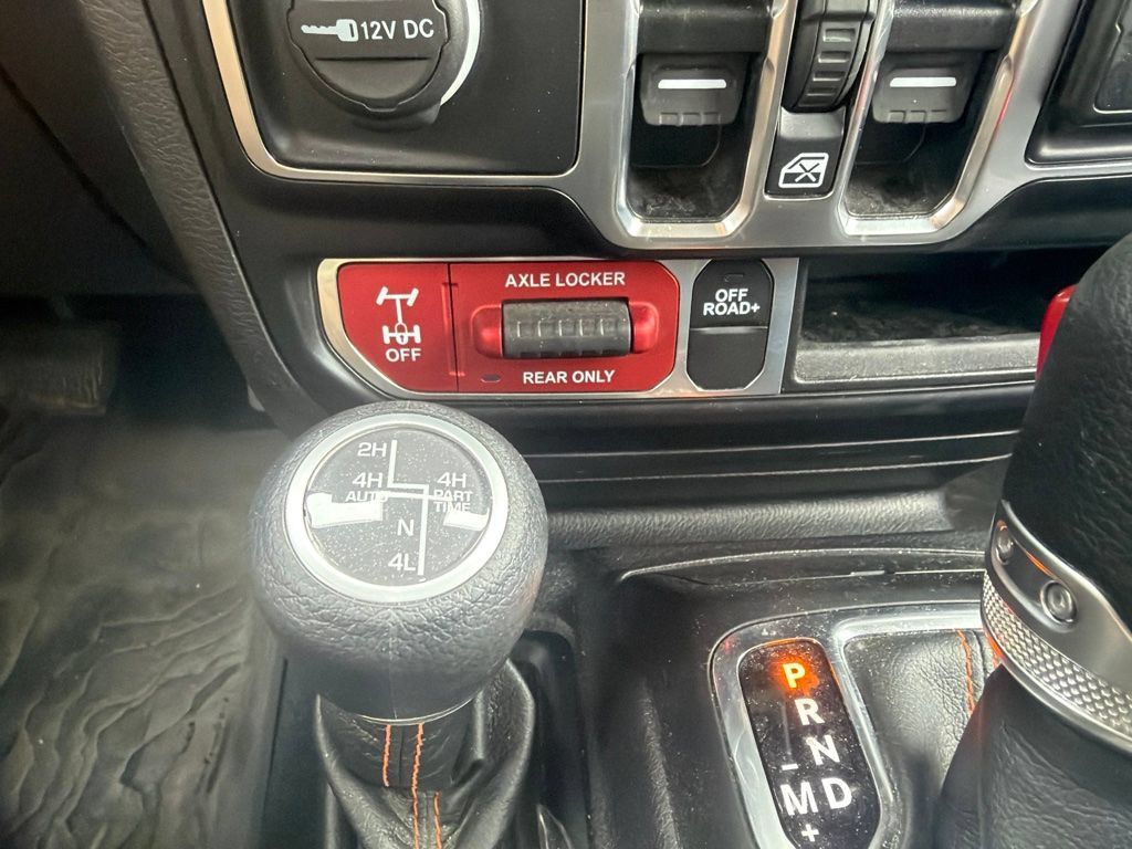 Used 2022 Jeep Gladiator Mojave w/ Dual Top Group AWD/4WD image 19