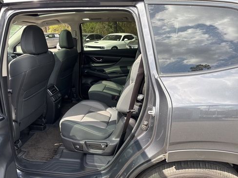 Certified 2024 Subaru Ascent Onyx Edition image 5