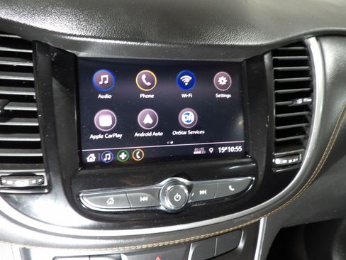 Used 2021 Chevrolet Trax LT w/ Premium Seat Package image 14