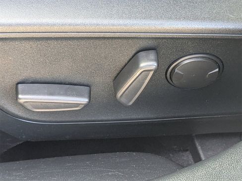 Used 2020 Ford Escape SEL image 22