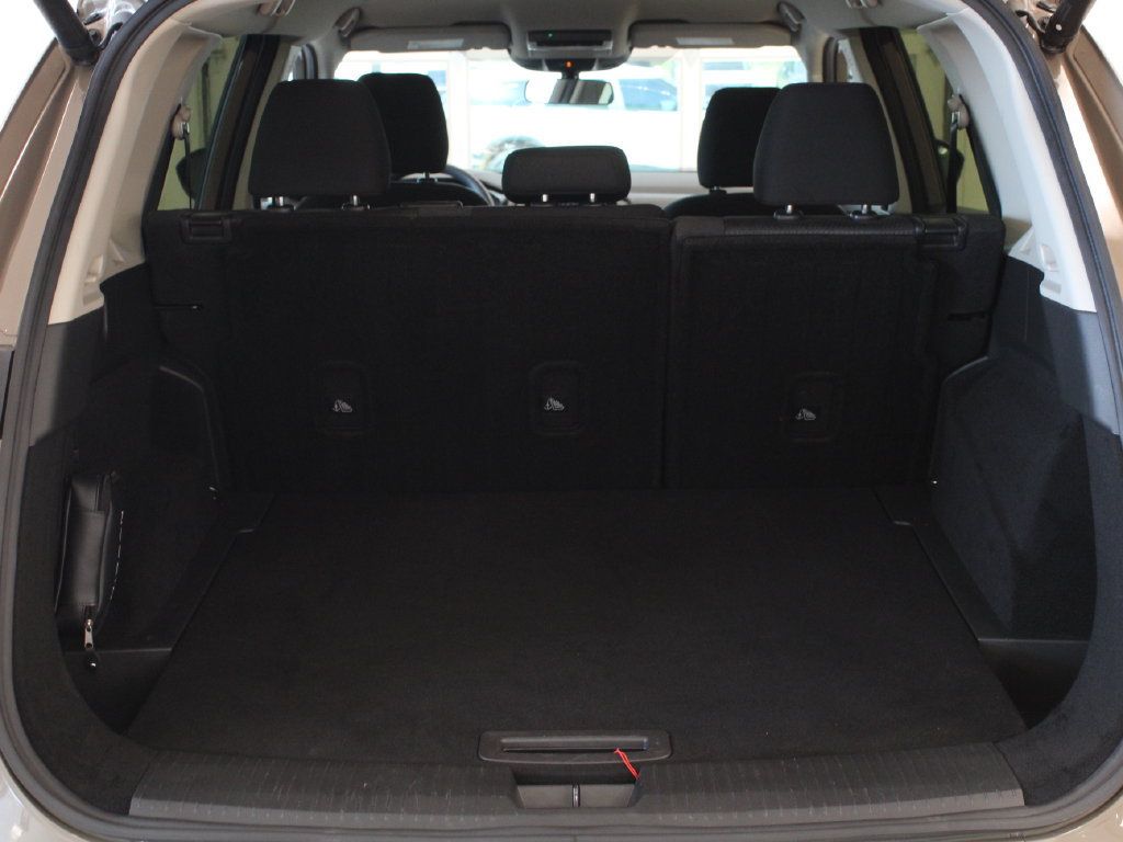Used 2024 Nissan Rogue SV FWD image 32