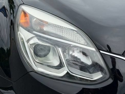 Used 2017 Chevrolet Equinox LS FWD image 15