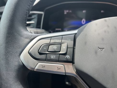 Certified 2025 Volkswagen Jetta SE FWD image 14
