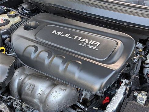 Used 2018 Jeep Cherokee Limited image 22