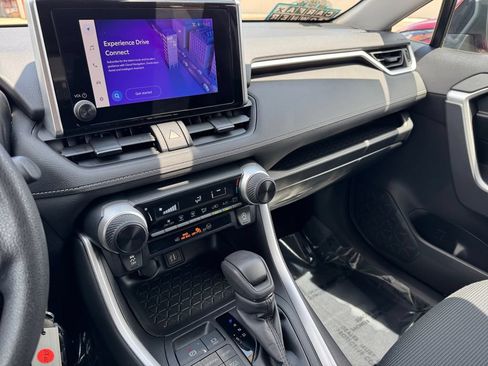 Certified 2023 Toyota RAV4 LE AWD/4WD image 29