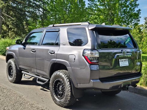 Used 2019 Toyota 4Runner SR5 Premium AWD/4WD image 1