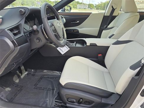 New 2025 Lexus ES 350 w/ Premium Package image 22