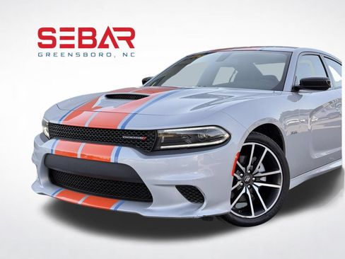 Used 2023 Dodge Charger R/T RWD image 2