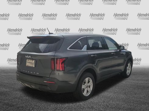 Used 2022 Kia Sorento LX AWD/4WD image 10
